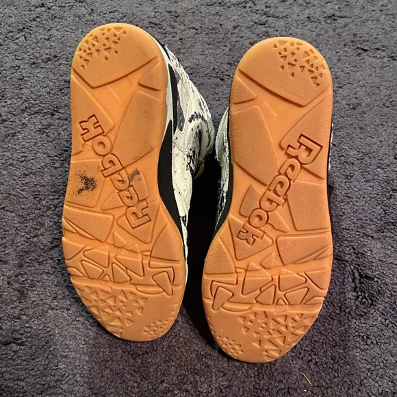 Reebok Special Edition Size. 6 - Picture 8 of 8